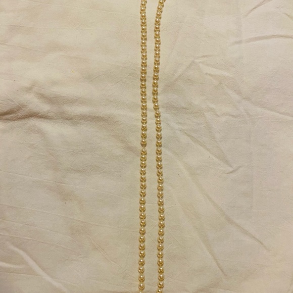 Vintage Pretty single strand Ivory faux pearl Necklace - Picture 13 of 15